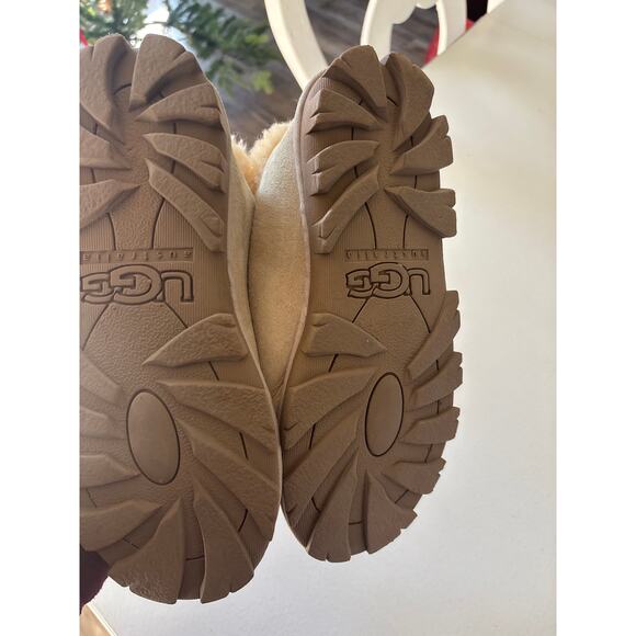 UGG Coquette slide slippers women's size 7 Sheepskin Tan suede - Picture 8 of 11